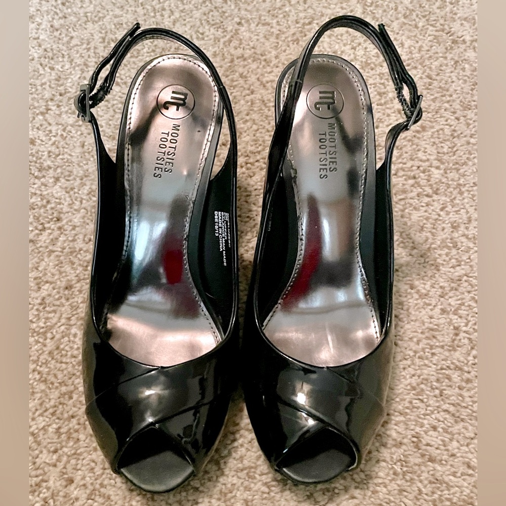 Mootsies Tootsies Peep Toe Slingback Pumps